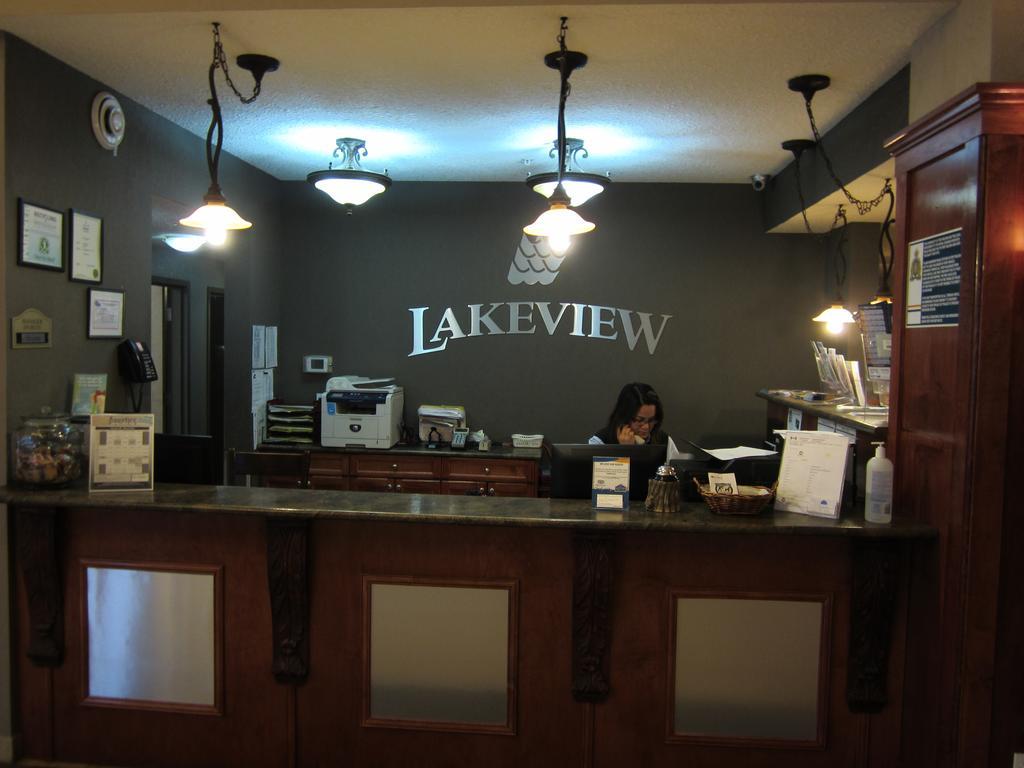 Lakeview Inns & Suites - פורט נלסון מראה חיצוני תמונה